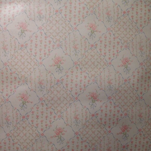 Vintage 1980s Floral Diamond Motif Wallpaper - Picture 3 of 12